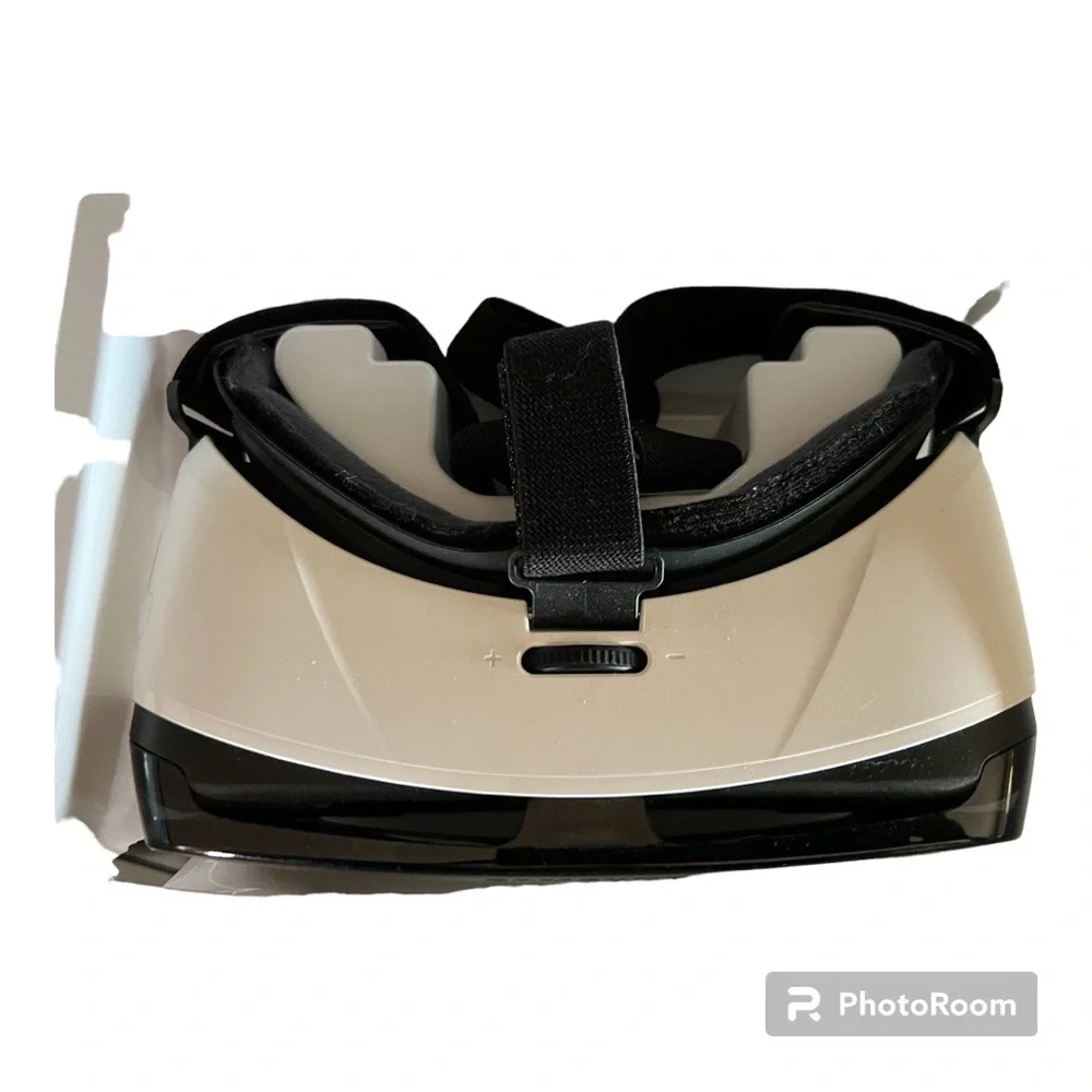 Virtual Reality Goggles